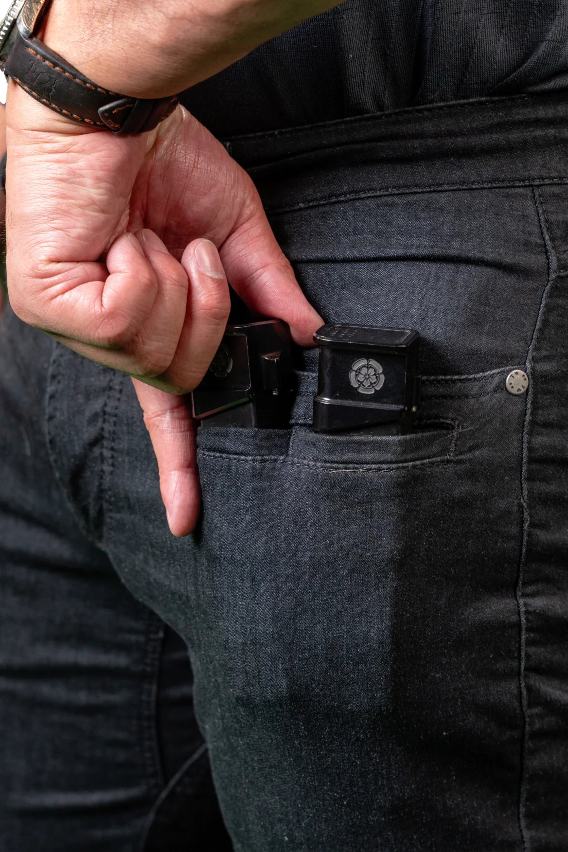 STRIKER JEANS